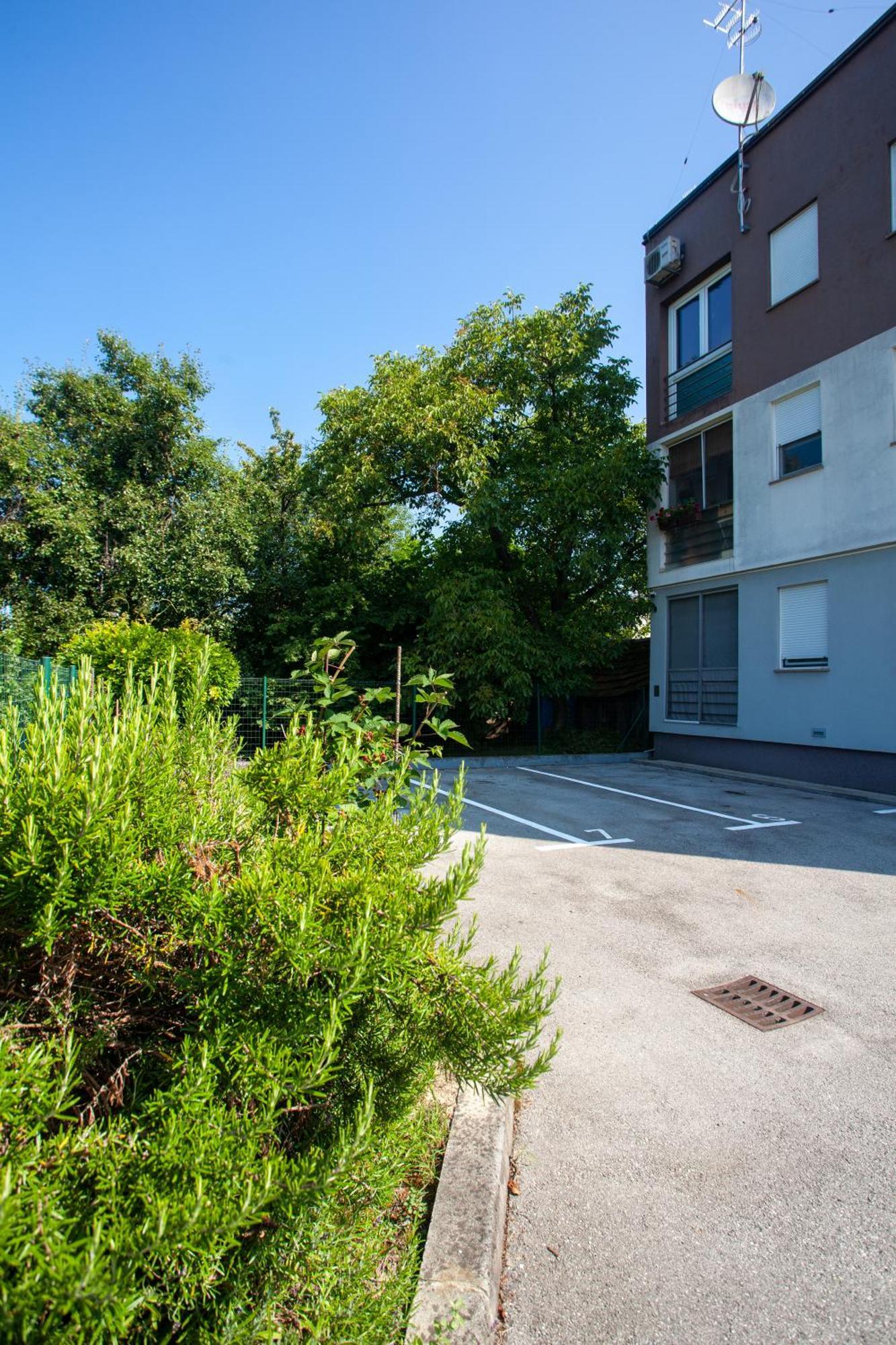 Apartment Sladic Sisak Exteriör bild